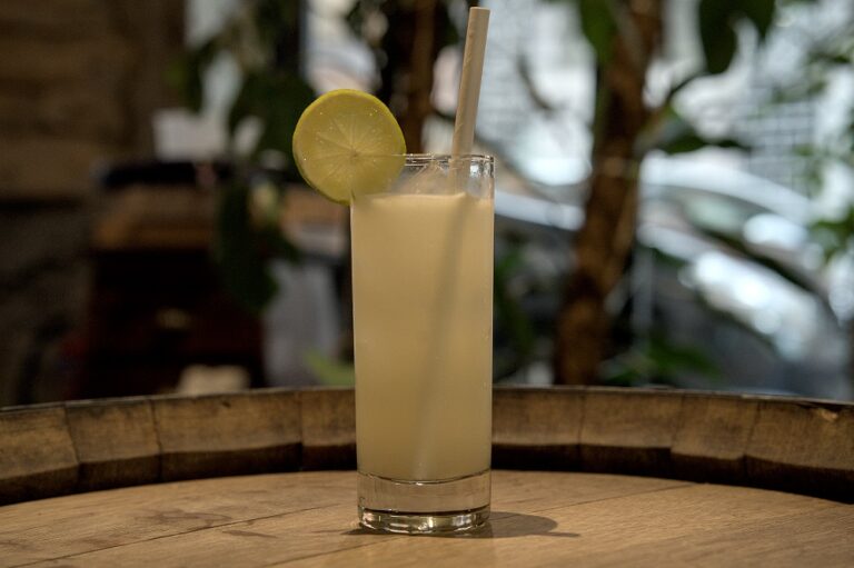 Cointreau Fizz